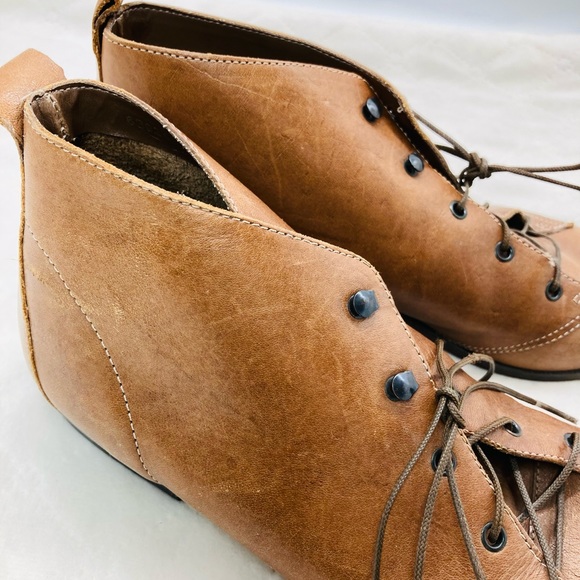 Vintage Sabree Lace Up Leather Booties - Picture 6 of 14